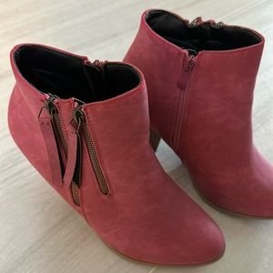 Pink booties with zipper detailing